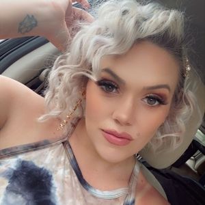 Meet your Posher, Nichole